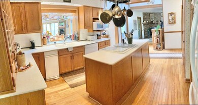 3879 Harbor Ave, Newton, IA 50208 - photo 5