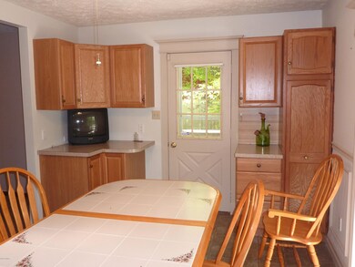 1022 Canary Ln, Lake Ariel, PA 18436 - photo 5