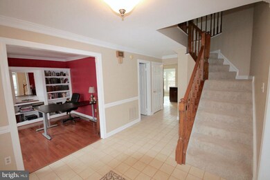 6184 Snowhill Ct, Centreville, VA 20120 - photo 4