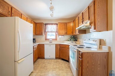 15 Park Village, Le Mars, IA 51031 - photo 6