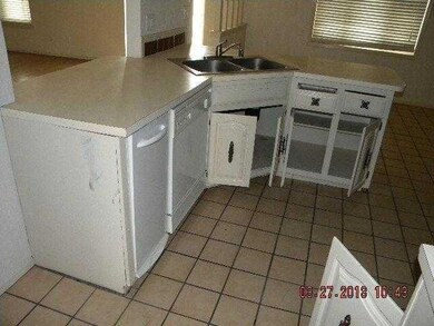 10631 Quezada Ave, El Paso, TX 79935 - photo 3