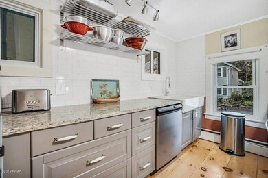 112 Mott St, Milford, PA 18337 - photo 5