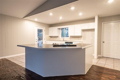 13 Bewdley Cir, Bella Vista, AR 72714 - photo 4