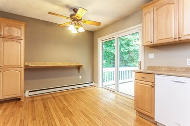 39 Sandstone Dr, Bedford, NH 03110 - photo 4