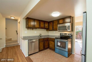 9617 Lindenbrook St, Fairfax, VA 22031 - photo 7