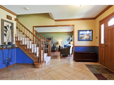 2325 University Ct, Naperville, IL 60565 - photo 4