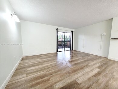 18815 NW 62nd Ave unit 11110, Hialeah, FL 33015 - photo 3