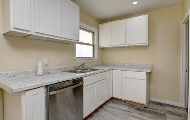 Kitchen (2)