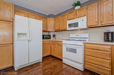 1142 Golfcrest Dr SW, Wyoming, MI 49509 - photo 4