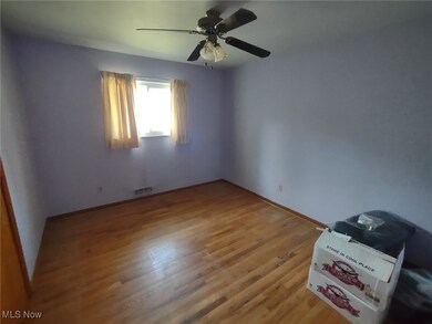 7736 Mapleway Dr, Olmsted Falls, OH 44138 - photo 5