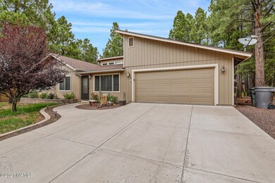 5240 E Mockingbird Dr-003