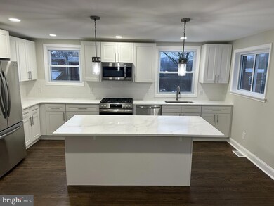 1214 Hawshaw Rd, Brookhaven, PA 19015 - photo 7