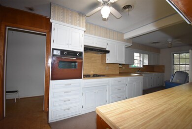 304 Lindsey Ave, Bay City, TX 77414 - photo 7