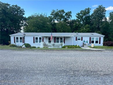 6149 Snyders Church Rd unit Trlr 25, Bath, PA 18014 - photo 2