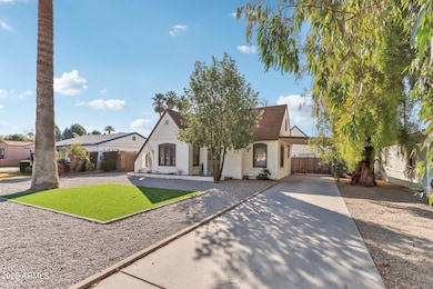 2209 E Weldon Ave, Phoenix, AZ 85016 - photo 2