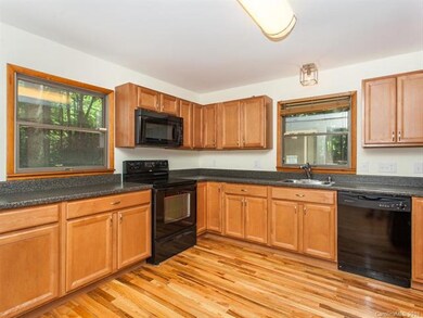 306 Oak Hill Rd, Candler, NC 28715 - photo 5