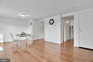 1533 Iris Ct, Hagerstown, MD 21740 - photo 7