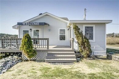 940 Fort Lowry Ln, Dunnsville, VA 22454 - photo 5