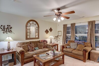 88 Rotunda Cir, Asheville, NC 28806 - photo 3