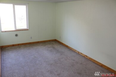 12620 Kapowsin Highlands Dr E, Graham, WA 98338 - photo 6