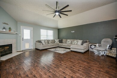 32003 Anne Ln, Pinehurst, TX 77362 - photo 2