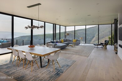 4380JunePoint_Living2