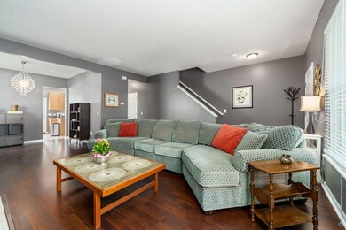 Living Room towrd office/dining room