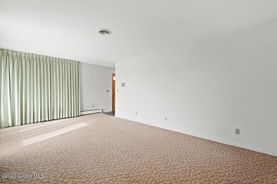 15 Oriole Ave, Albany, NY 12209 - photo 4