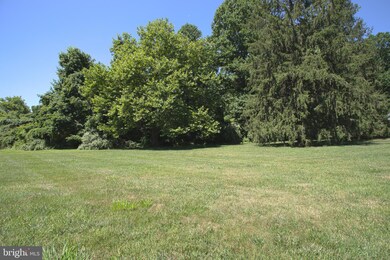 1651 Farmers Ln, Glen Mills, PA 19342 - photo 2