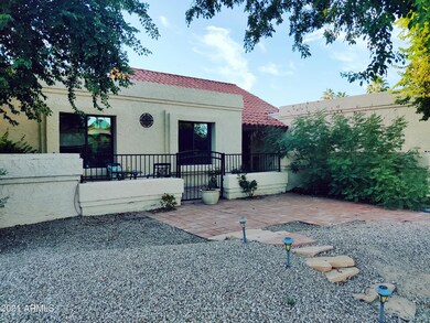 Front Sitting Area
