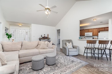 7520 Shadowstone Dr, Charlotte, NC 28270 - photo 7