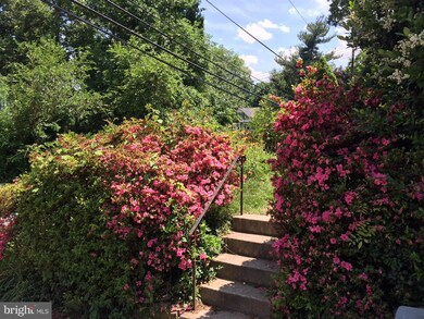 8802 Brierly Rd, Chevy Chase, MD 20815 - photo 3