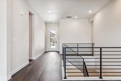 7212 S Waterloo Way, Aurora, CO 80016 - photo 2