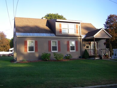 24 Beech St, North Adams, MA 01247 - photo 3