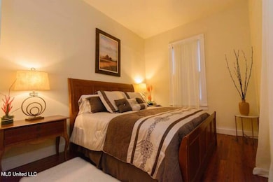 729 Pearl King
