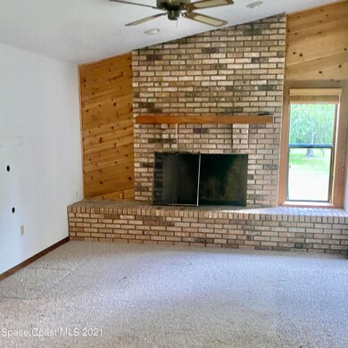 Family Rm Wood-burning FP