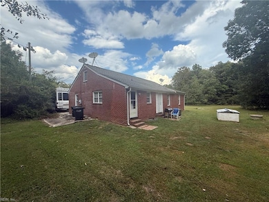 449 Colonial Trail W, Dendron, VA 23839 - photo 5