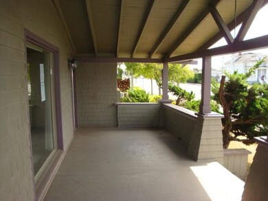 02-Front Porch