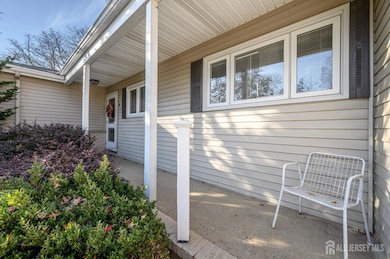 4 Hickory Hill Dr, Ewing, NJ 08618 - photo 2