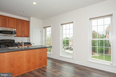 9287 Laurel Ridge Crossing Rd, Lorton, VA 22079 - photo 2