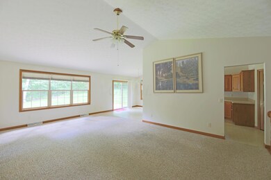76 Grand Valley Ct, Howard, OH 43028 - photo 2
