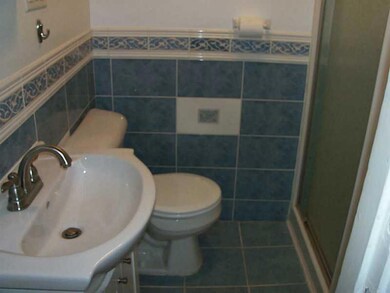 1573 Centerville Rd unit 2nd Floor, Warwick, RI 02886 - photo 6