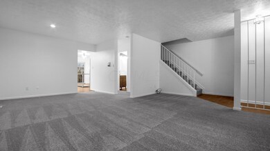 5611 Chowning Way unit 6C, Columbus, OH 43213 - photo 2