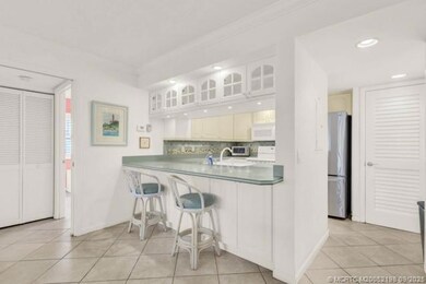 544 NE Plantation Rd unit 4704, Stuart, FL 34996 - photo 4