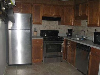 92 Decarolis Dr, Tewksbury, MA 01876 - photo 7