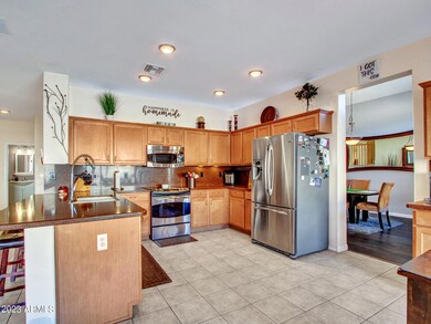 25439 N Hackberry Dr unit 2, Phoenix, AZ 85083 - photo 4