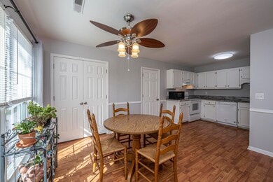 Eat In Kitchen