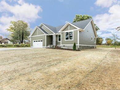1263 N Allen Rd, Hendersonville, NC 28792 - photo 4