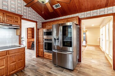 1009 Clear View Dr, Bedford, TX 76021 - photo 7