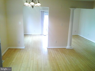 8238 Wycliffe Ct, Manassas, VA 20109 - photo 4